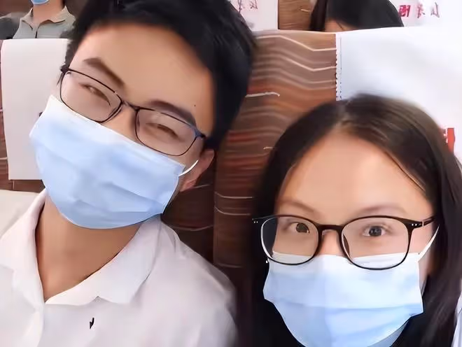 龐眾望曬女友最新合照:日常互動令人羨慕,好的愛情一起享受世界