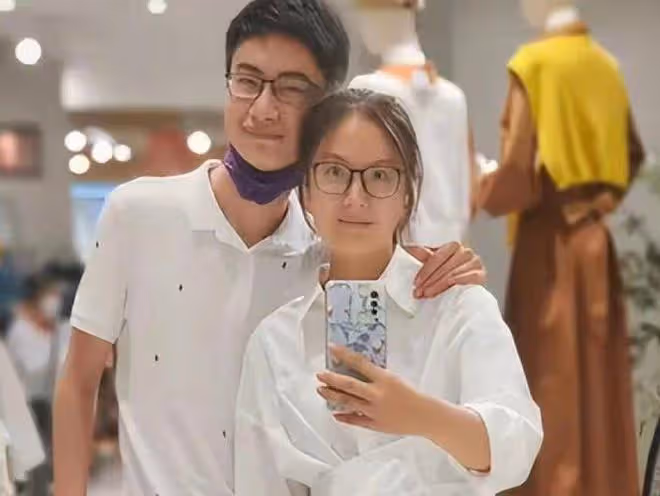 龐眾望曬女友最新合照:日常互動令人羨慕,好的愛情一起享受世界