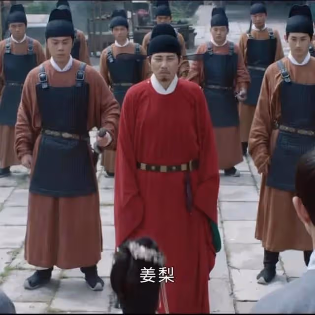姜梨被攔路討薪,她發現恢復薛狸身份有多難