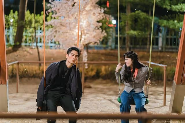 《陪玩的女人》嚴泰九韓善伙相隔5年二搭:黑道大哥戀上米妮姐姐