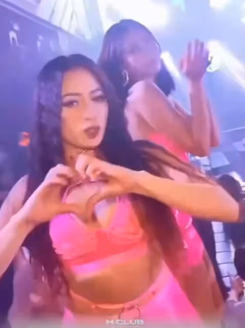 具俊曄菲律賓打碟鬧笑話:一群舞女助跳,還有妖嬈的男嘉賓