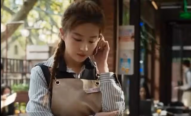玫瑰的故事：黃亦玫離婚重返職場，一身職業裝出場，傅家明愛了
