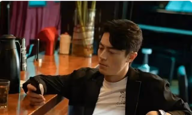 玫瑰的故事：黃亦玫離婚重返職場，一身職業裝出場，傅家明愛了