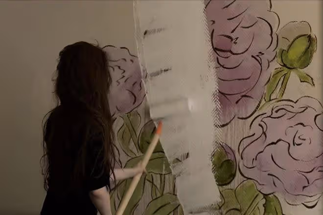 《玫瑰》全劇最命苦的人曝光！小時候被養父侵犯，長大被親媽勒索
