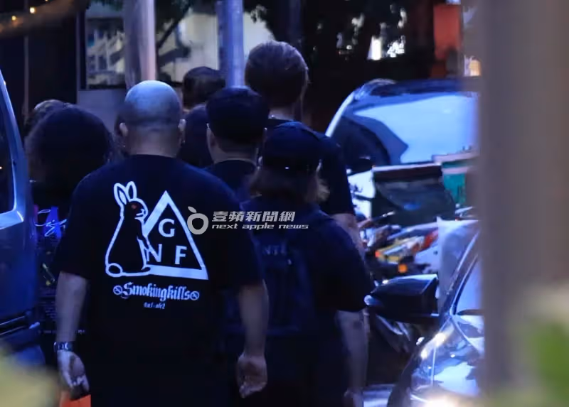 狗仔直擊｜羅志祥黑衣人Look帶頭掃精品店　生命中最重要女人陪買愛馬仕