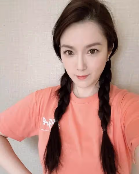 前TVB女星現身聚會孕味濃,與富三代老公屢傳婚變,因生育問題意見不一
