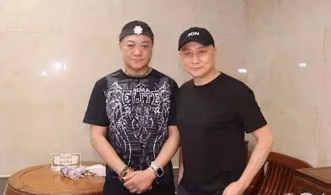 TVB男演員設靈,兒子嘆入行後少陪爸爸,67歲男星爆哭:有人有過失