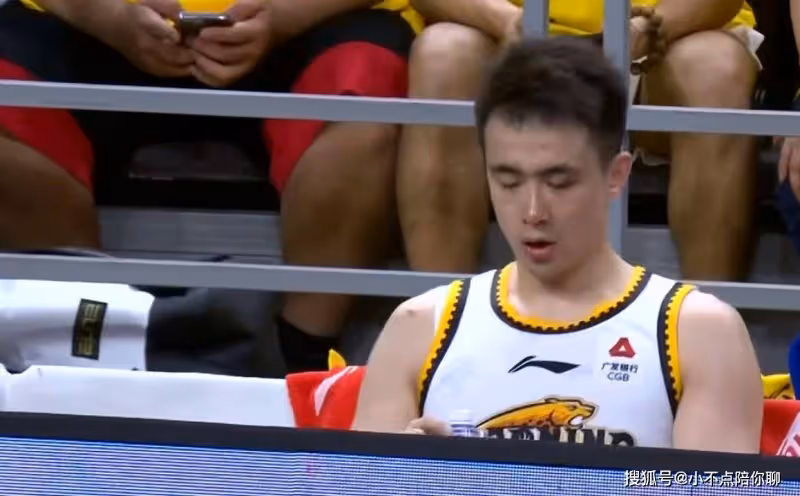 徐傑擠走趙繼偉!胡明軒取代郭艾倫!男籃國家隊廣東4人力壓遼寧