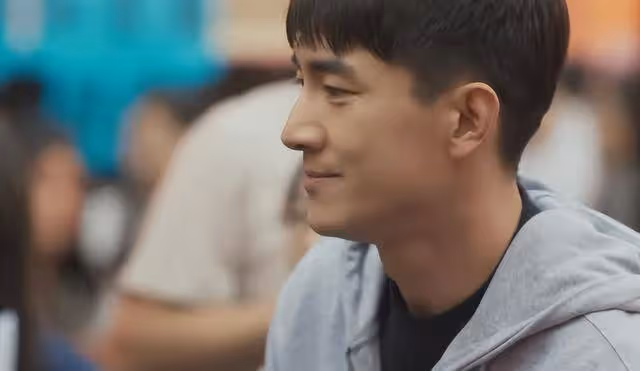 趙麗穎劉亦菲都捧不火，強行「扮嫩」，怕是要敗光他最後的路人緣