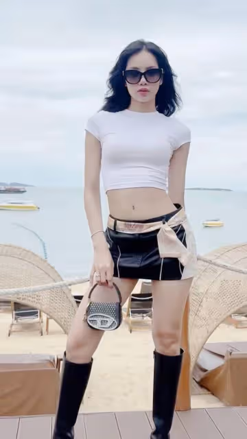 Lisa新歌預告花絮照釋出,超短裙配長靴大秀美腿