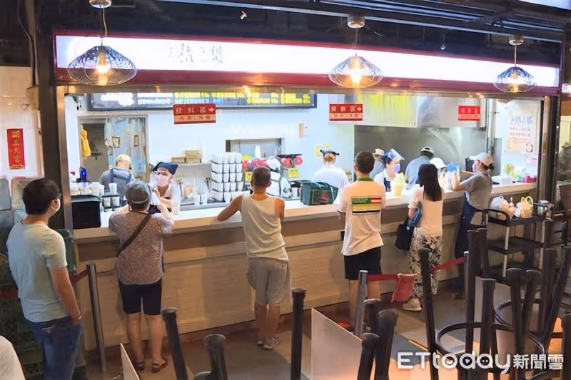 胡歌來台吃了阜杭豆漿 他貼身觀察24小時贊:人超暖