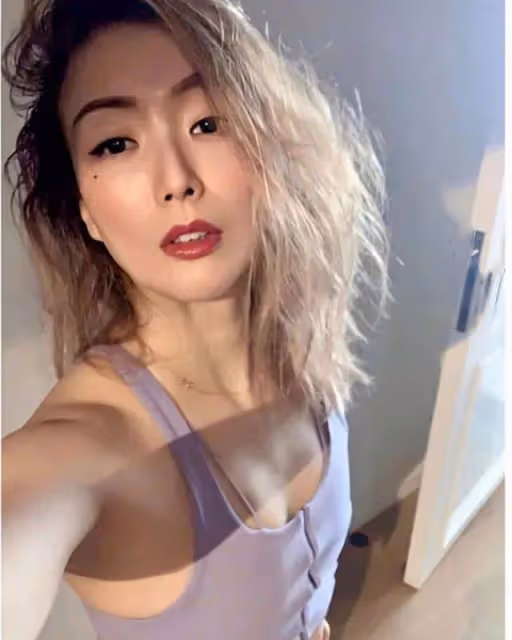 香港天后曬不穿內衣照片,自嘲「唔震乳」,經紀人進ICU恐影響演唱會