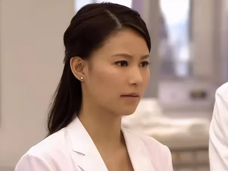 近況曝光!TVB前港姐李雪瑩慶祝結婚八周年,淡出圈仍有魔鬼身材