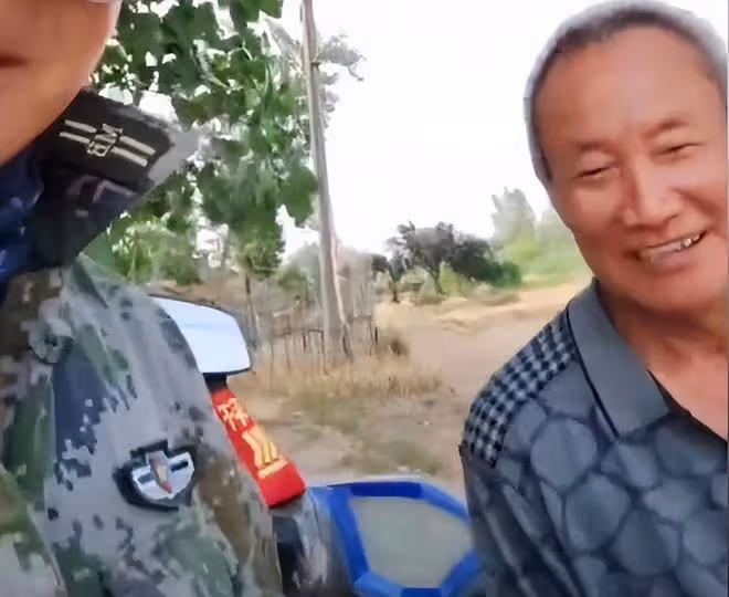 姜萍父親露面:滿頭白髮農民工,女兒獲得好成績,是看新聞才知道