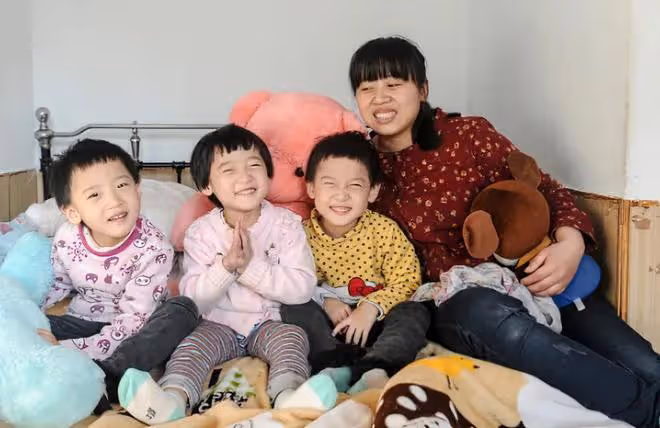 12年,黑龍江女子生三胞胎全患腦癱,父母不放棄,醫生:只能等死