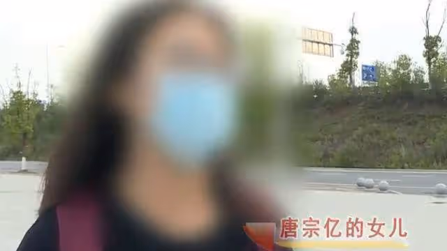 回顧男子懷疑自己被綠,逼19歲女兒做親子鑑定,妻子:90%是你的