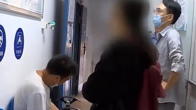 回顧男子懷疑自己被綠,逼19歲女兒做親子鑑定,妻子:90%是你的