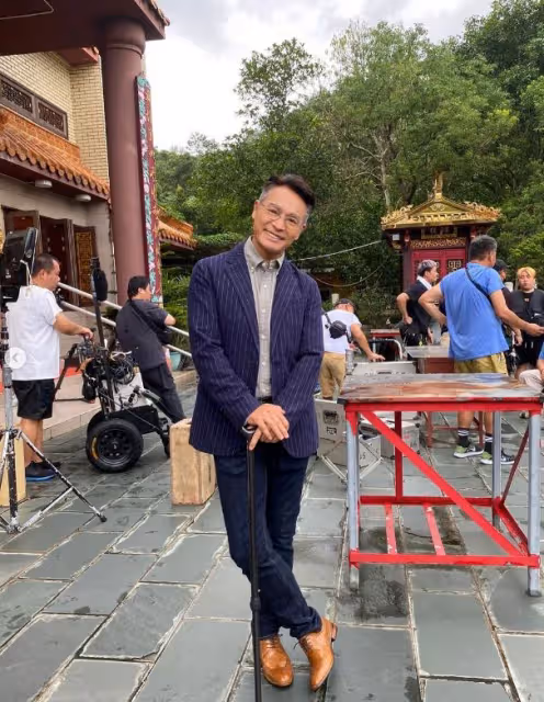 TVB上位女星弔帶背心清涼!大30歲視帝演老公,穿西服直呼熱