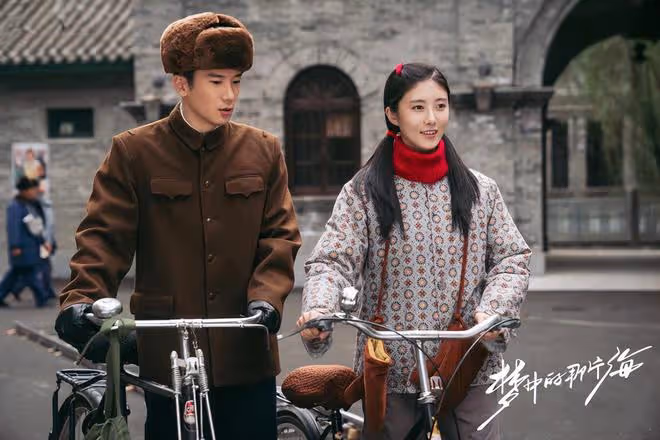 李沁成肖戰緋聞的對象！溫柔又優雅的穿搭風格，展現女性魅力