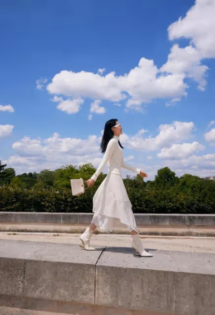 李沁成肖戰緋聞的對象！溫柔又優雅的穿搭風格，展現女性魅力