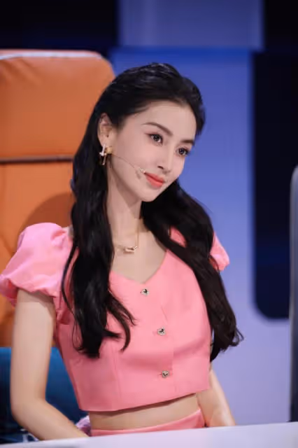楊穎和張柏芝的芭比粉造型真美！原來穿搭可以保持顏值是真的