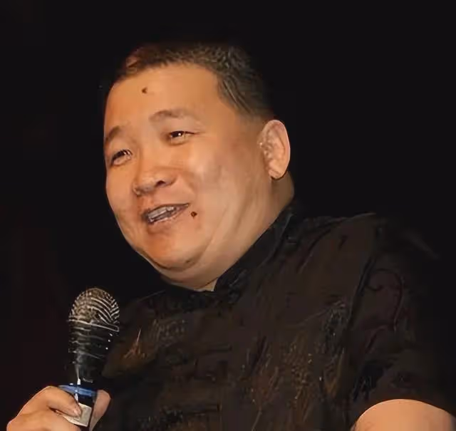 娶19歲金玲，認網紅當乾爹，如今心梗住院，孫小寶經歷了什麼？