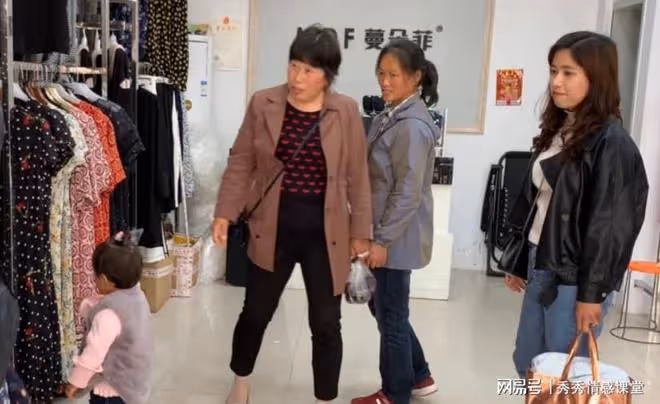 離婚一年後,前夫上門找我:我媽沒錢交房租,你趕快轉3千過來