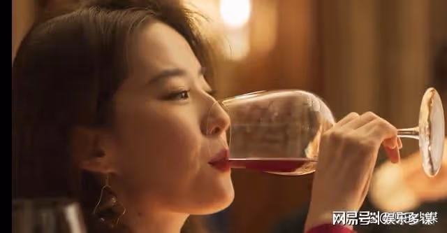 玫瑰:直到黃亦玫淪為床伴,才看清方協文真實面目,一招霸氣反擊