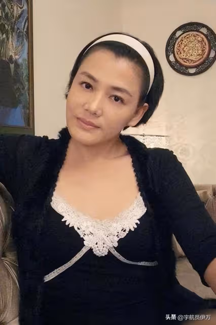她50歲終生未婚,遭男友背叛,捐器官救8人,卻因拍戲過勞毀一生