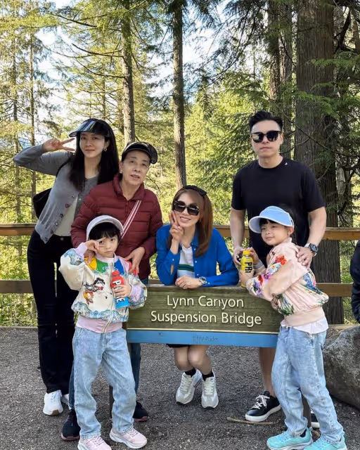 熊黛林和婆家人旅遊,百億婆婆同框出鏡,大姑姐郭可盈很漂亮