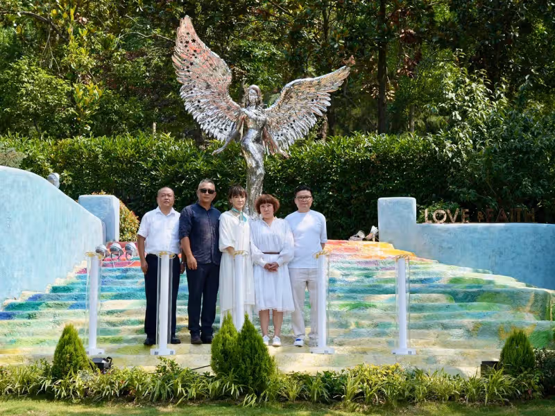 好想念永遠的天后李玟　最美雕像武漢揭幕！媽媽、家人都來了