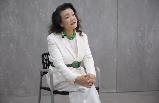 張蘭直播間回應馬筱梅懷孕爬長城,直言都行,我當年懷孕騎摩托車