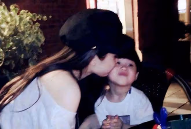 同樣是為豪門未婚生子,有人能得百億財產,有人或一分錢拿不到
