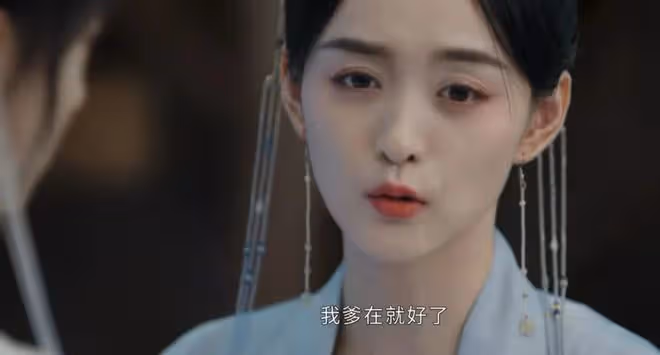 同是37歲,何泓姍和張雨綺的兩種狀態,體現天然臉和科技臉區別