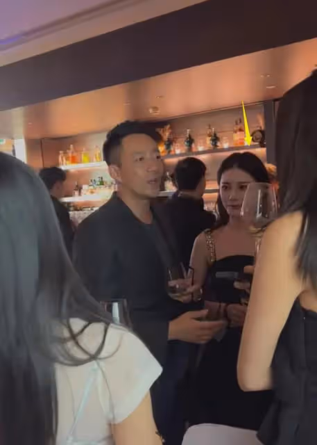 汪小菲攜妻亮相華誼晚宴，馬筱梅全程盯著吳彥祖，眼神曖昧惹爭議