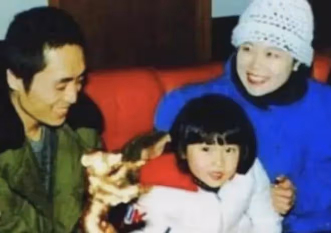 戴全套珠寶過42歲生日的陳婷,6年生3胎,是生育機器還是真幸福?