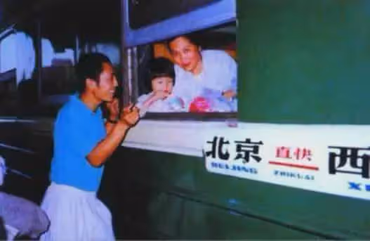 戴全套珠寶過42歲生日的陳婷,6年生3胎,是生育機器還是真幸福?