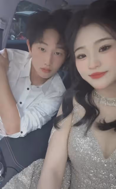 情侶高考結束後直接訂婚，在家長見證下走完儀式，網友看完羨慕