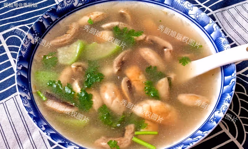 6月喝骨湯不如喝它,高蛋白低脂肪,鮮香美味,一鍋花不了幾個錢