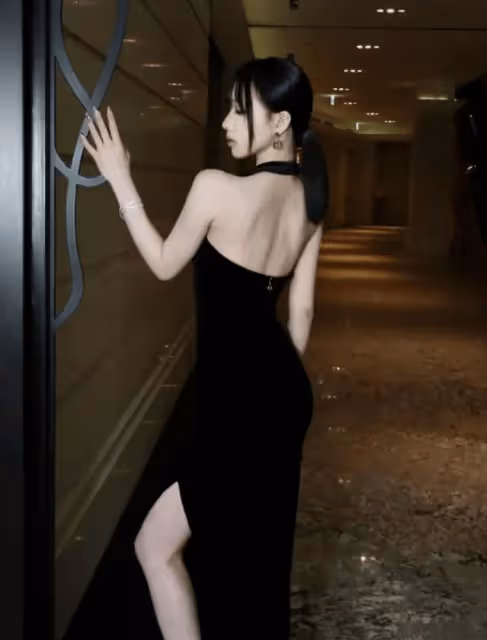 小S現身長女畢業晚會,Elly身材好撞臉吳佩慈,三個女兒全是名媛風