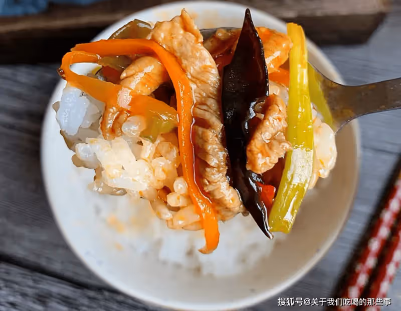 炒豬瘦肉,切記不要直接下鍋炒!掌握好2個難點,出鍋又嫩又香