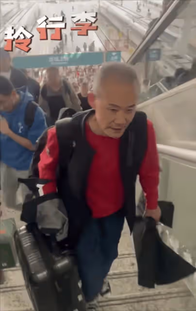 73歲王石擠電梯無人識,低調吃泡麵惹爭議!3歲女兒身高出眾!