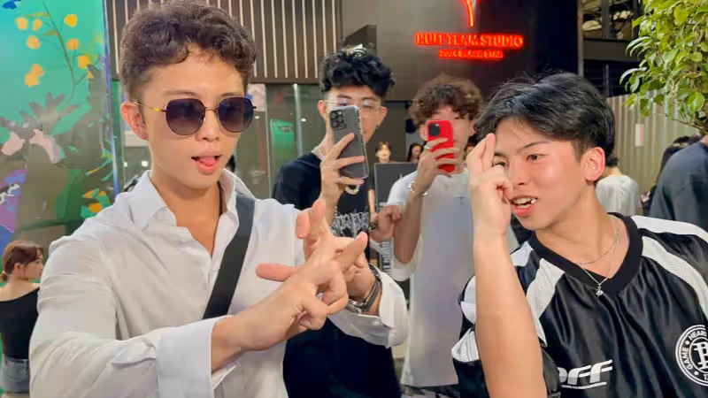 狗仔直擊｜狄鶯、孫鵬不要看！驚見孫安佐攜帶瓦斯火槍　信義區夜店呼菸開趴