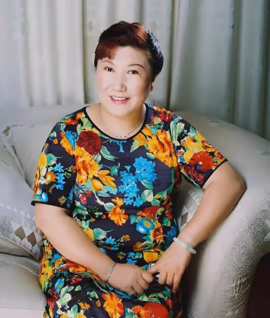 原來她早已離世!女兒敗光她留的7套房產,至死沒和趙本山和解