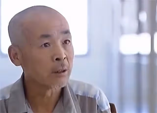 2013年77歲老人入獄,警官點名時發現不對,調查後發現是三假犯
