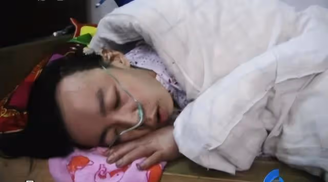 湖北才子住網吧10年,熬成肺癆回家5天離世,遺產20個遊戲帳號