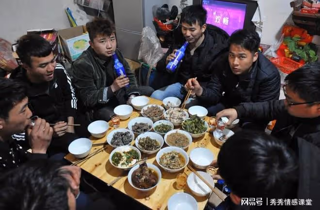 一男子邀17名朋友到家,吃完飯後,17人全被扔進焚化爐