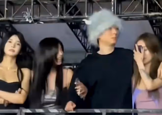 王思聰父親節現身夜店,與美女狂歡,私生女傳聞懸而未決