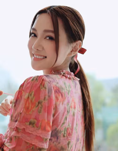 50歲TVB視帝做身體檢查，要跟小13歲「星二代」生2個孩子！