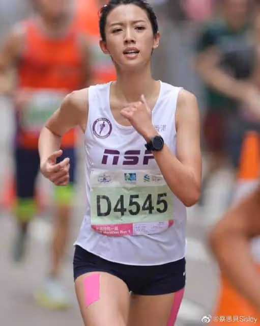 TVB花旦欲洗第三者標籤!穿馬面裙漂亮可愛!征服內地網民?
